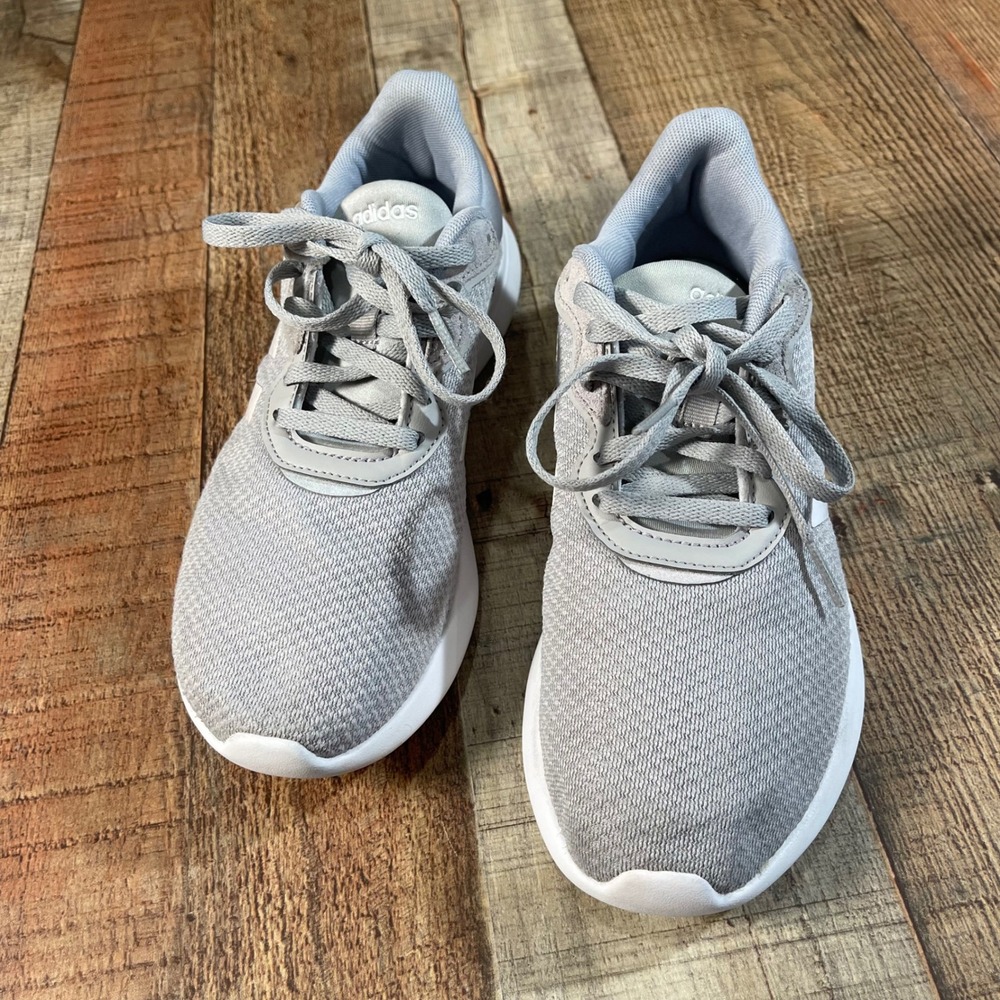 Adidas QT Racer 3.0 Womens 7.5 Gray White Cloudfoam Mesh Running Shoes GY9246